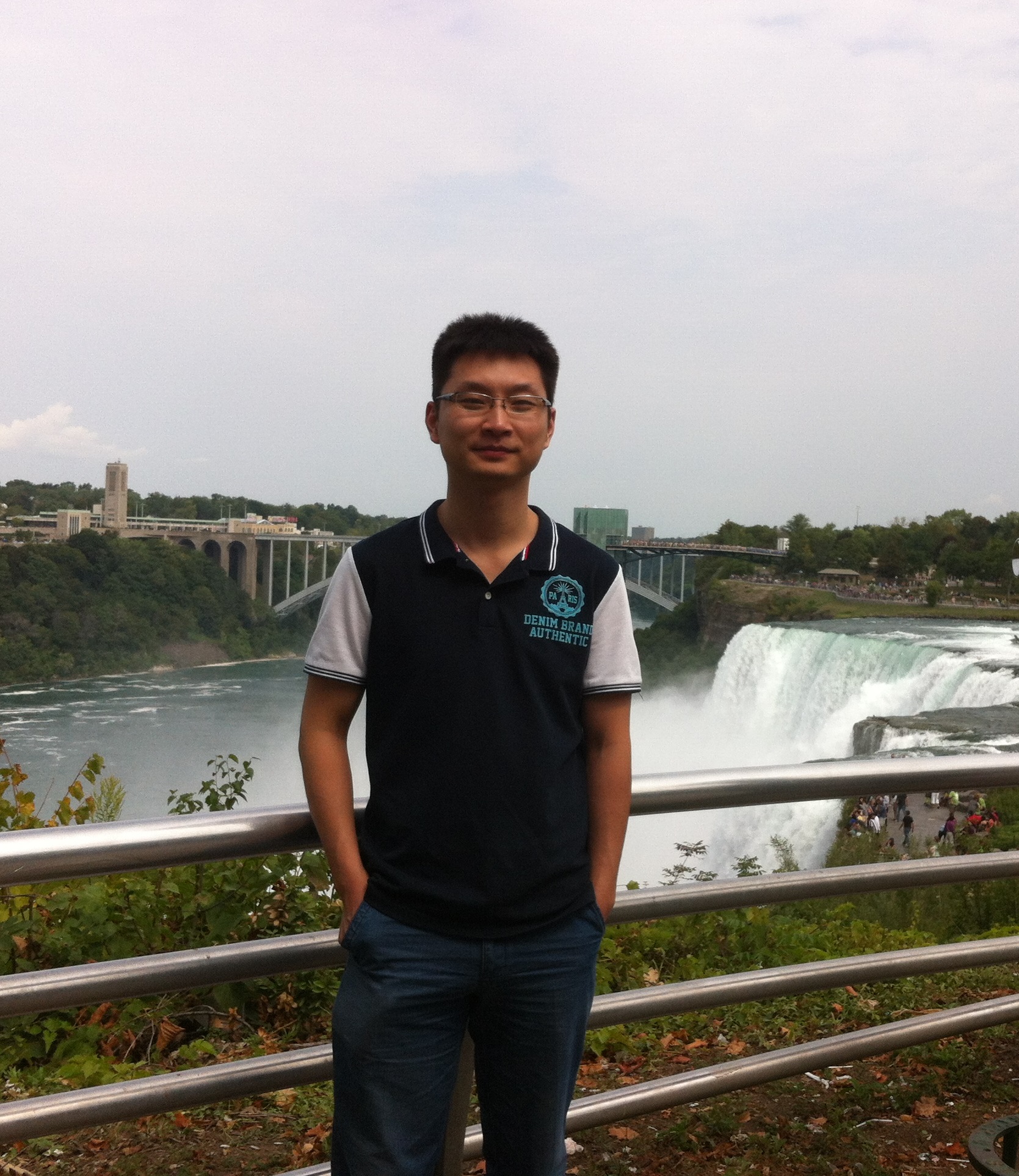 星空app官网创新论坛第一千四百五十九讲：Ultra-cold gases---A “hot” dish of the “coldest” matter in physics