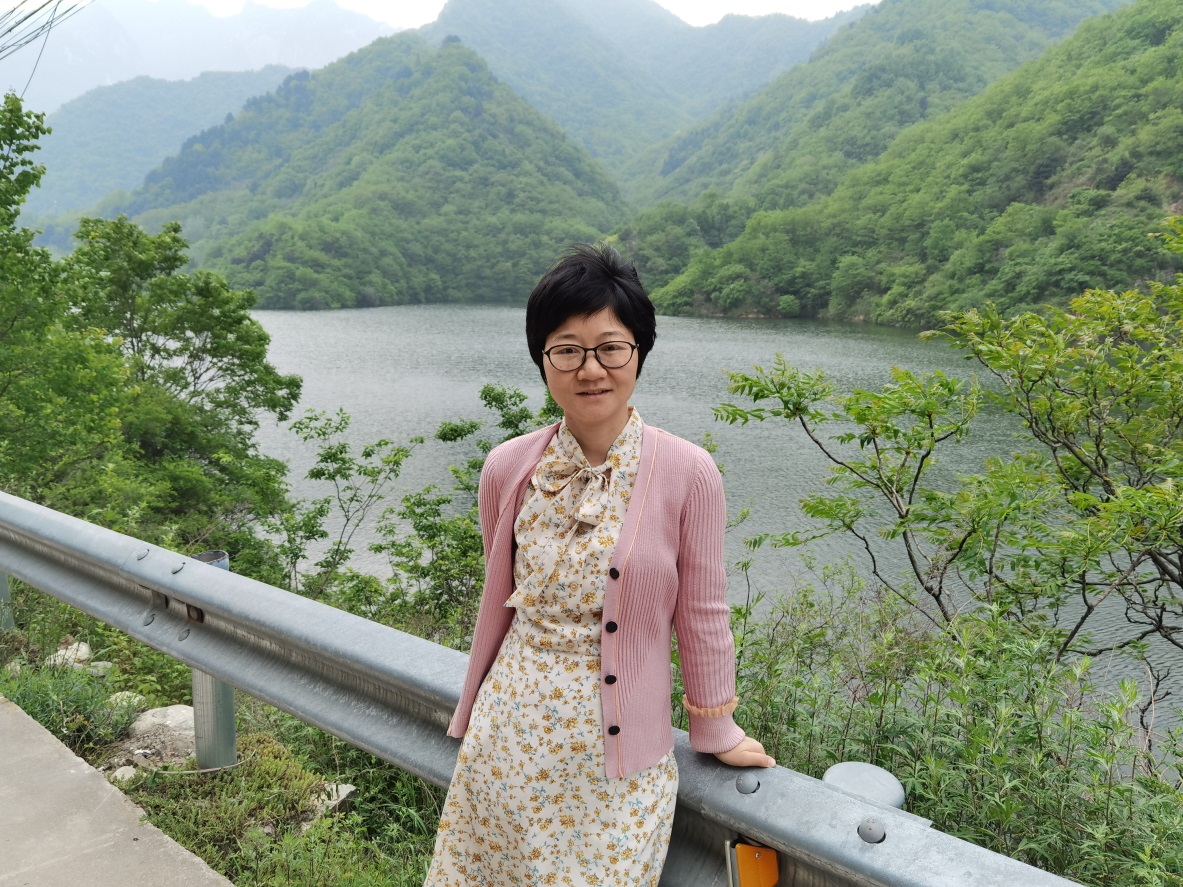 星空app官网创新论坛第一千八百二十八讲：Dynamics analysis of a reaction-diffusion-advection benthic-drift model with logistic growth